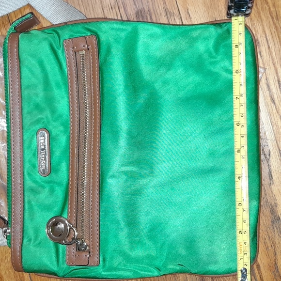 Green Michael Kors crossbody bag - Picture 9 of 11